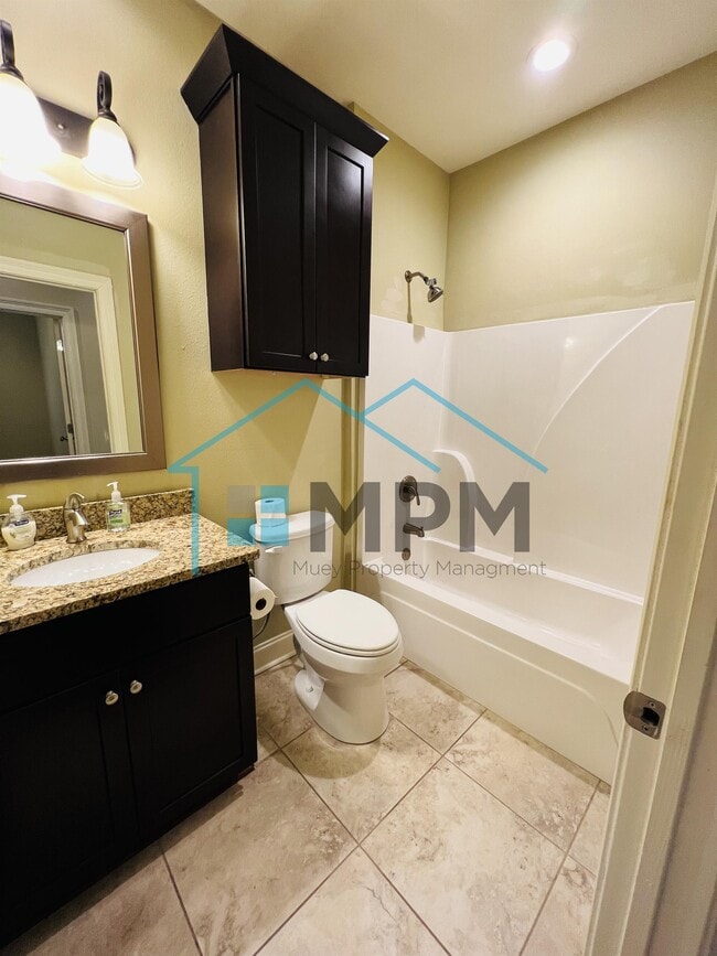 Building Photo - 111 Briar Glen Dr