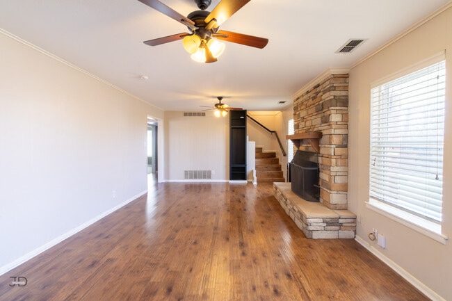 Building Photo - 4306 Briar Cliff Dr