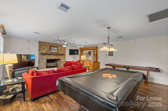 Building Photo - 4 Bedroom 2.5 Bath Home In Conover! Tours available starting March 1st!