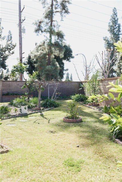 Building Photo - 183 S Starflower St