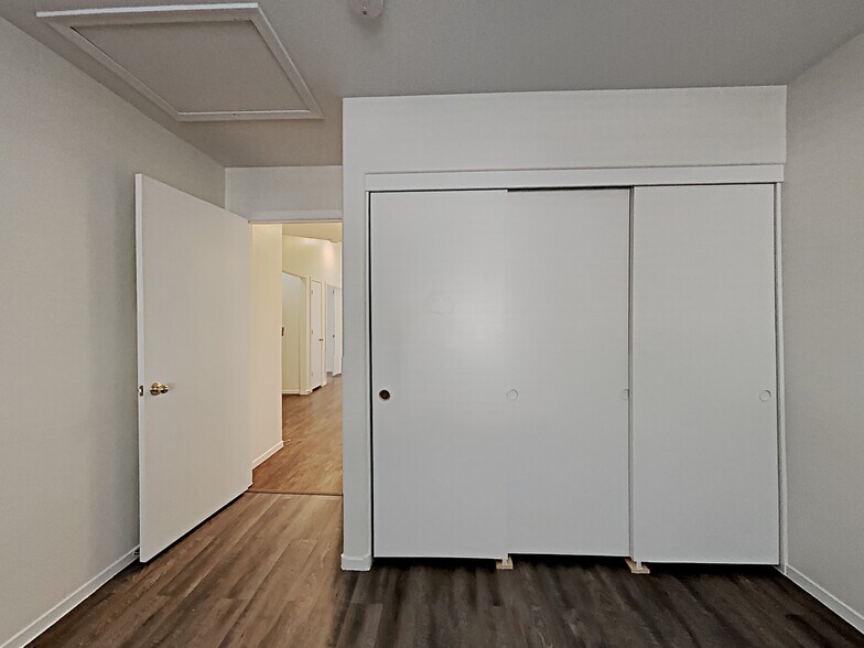 Building Photo - 9395 Santa Fe Rose St