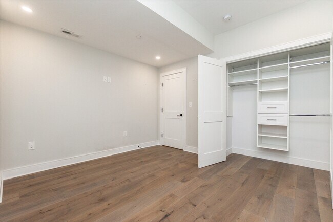 Building Photo - 12 Reedsdale St