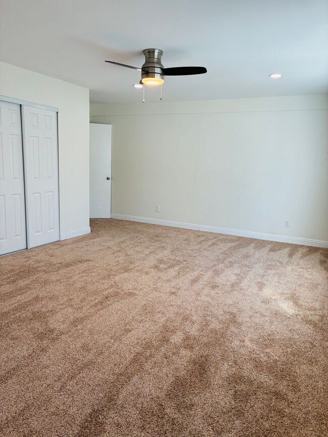 Building Photo - BEAUTIFUL 3 BEDROOM/ 2 BATH- ONE TIME RENTAL