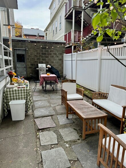 Building Photo - 99 Kidder Ave