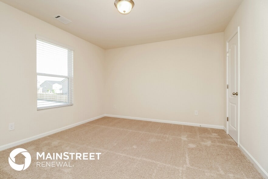 Building Photo - 2316 Bee Hive Dr