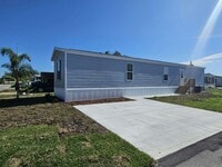 Building Photo - 1054 Myakka Dr