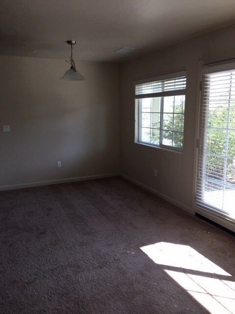 Building Photo - Kendall Creek Townhome - Sparks