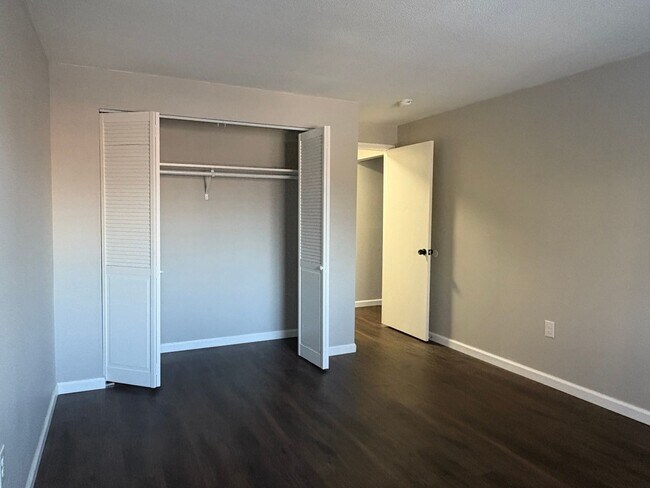 Interior Photo - 818-826 Pine St. - Red Pod