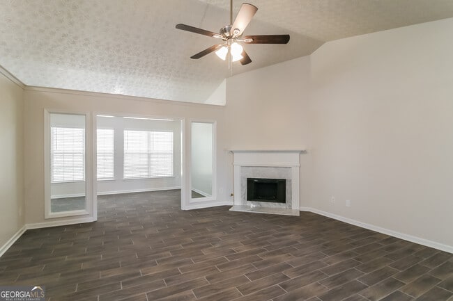 Building Photo - 50 Cold Springs Ct