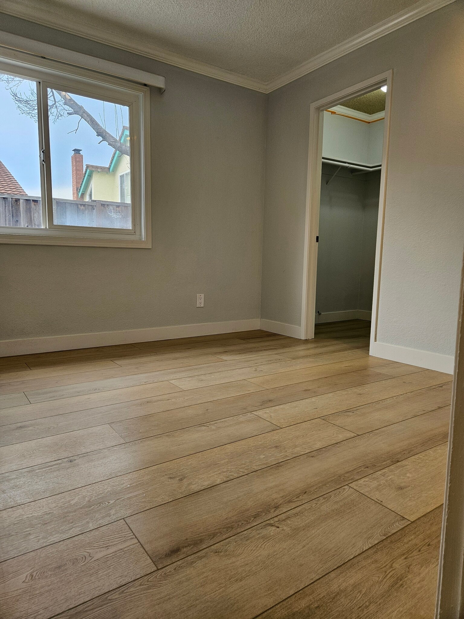 Building Photo - 6303 Rubicon Ave