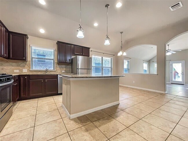 Building Photo - 2468 Millbrook Loop