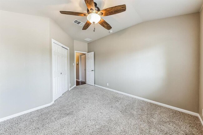 Building Photo - Great 4 bedroom in Cedar Park