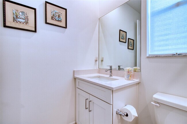 Building Photo - 10407 SW Aquila Wy