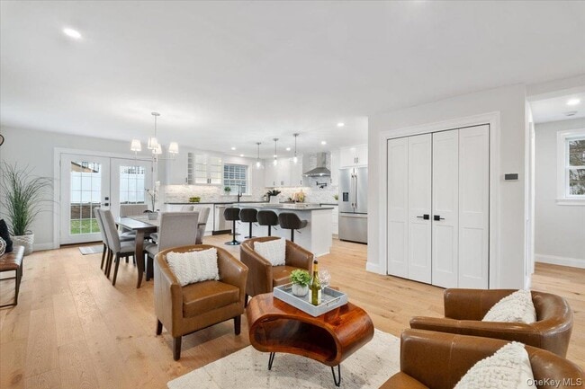 Building Photo - 32 Ackerman St