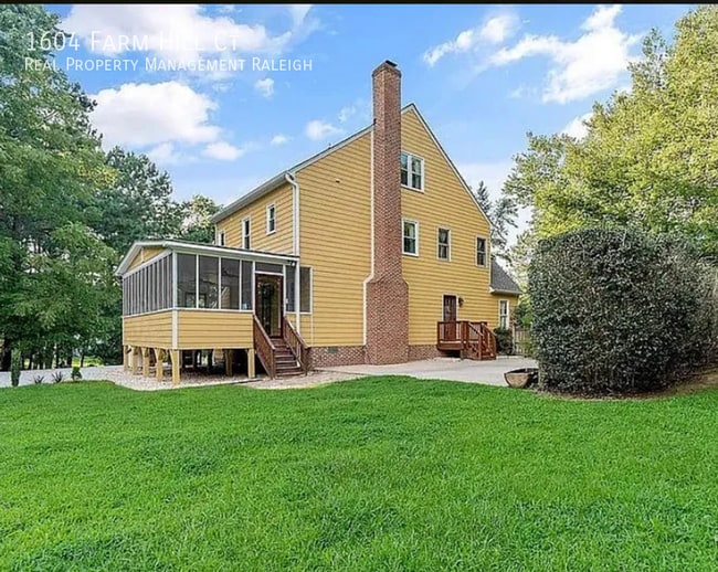 Building Photo - 1604 Farm Hill Ct
