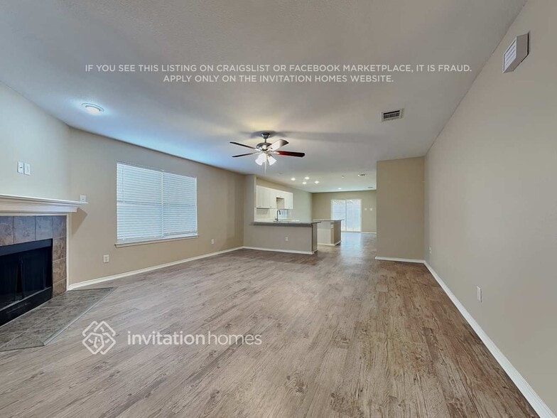 Building Photo - 1852 Village Park Trail