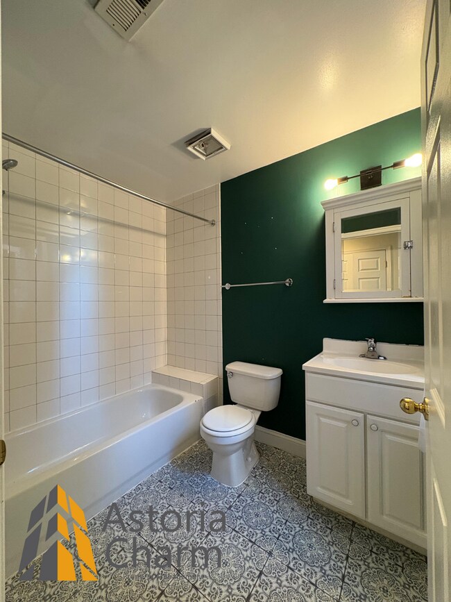 Building Photo - One month free with 13 month lease. $250 I...