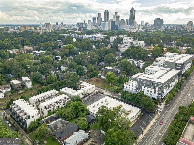 Building Photo - 574 Boulevard Pl NE
