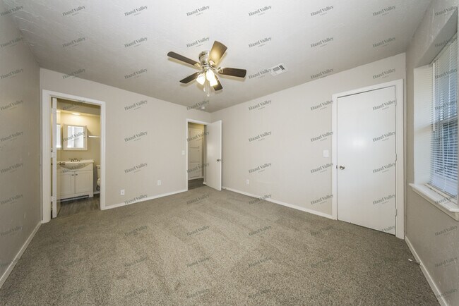 Building Photo - 20335 Palmer Rd