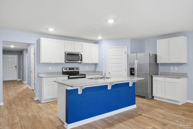 Building Photo - 5598 Guinevere Ln
