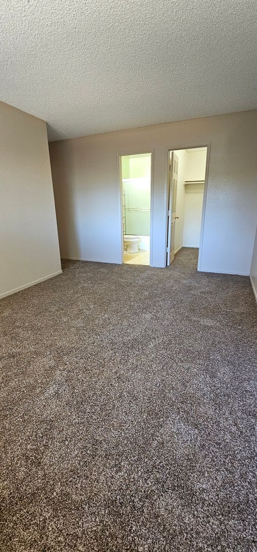 Building Photo - For Rent 3 bedroom 2 bath 2 car garage, Mi...
