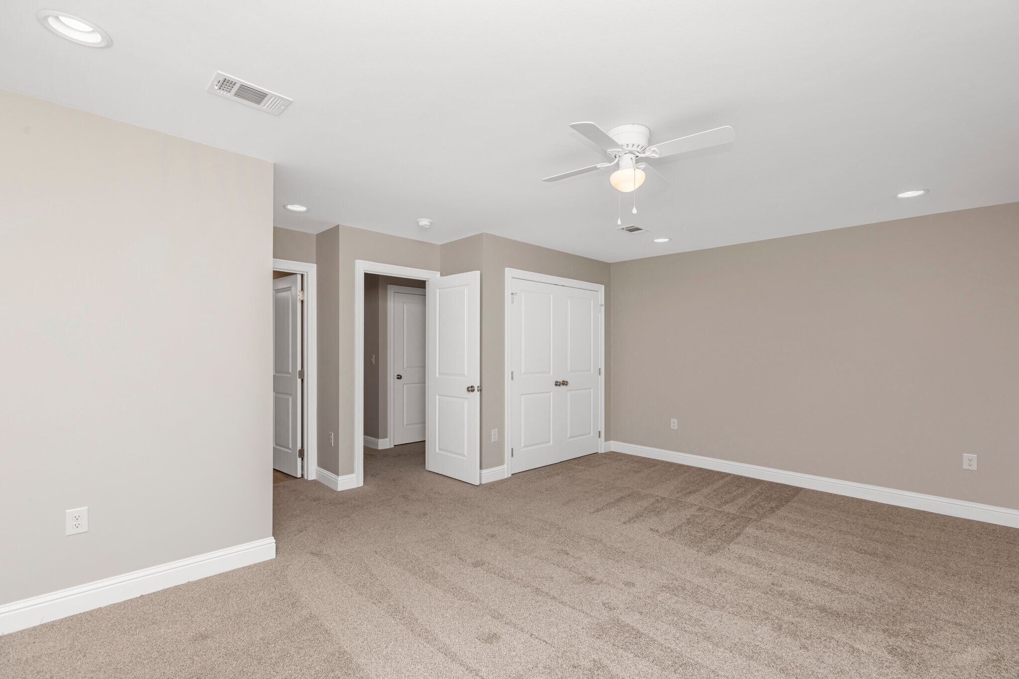 Building Photo - 216 Walton Ave