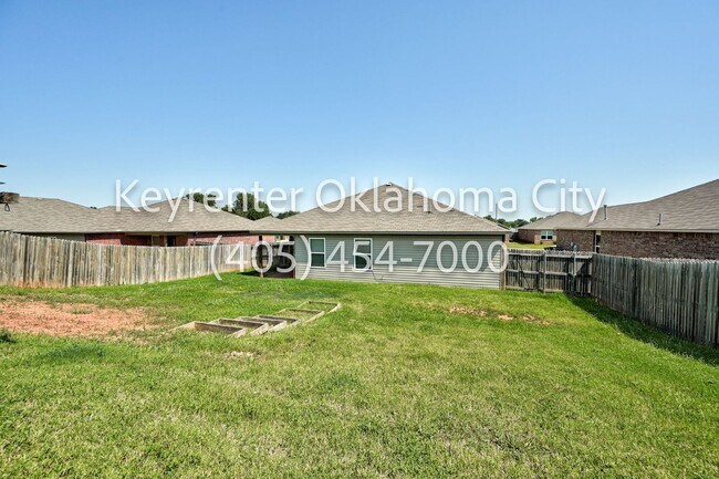 Building Photo - 3516 SE 94th St
