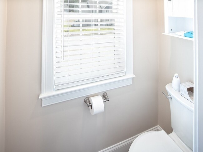 Building Photo - 47 Drum Dr