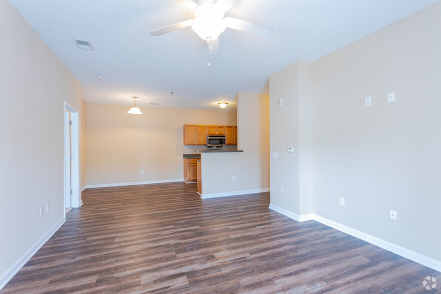 2BR, 2BA -1076 SF- Living Area - Magnolia House