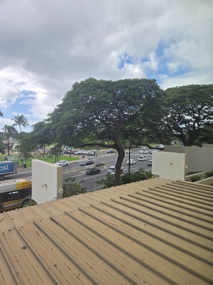 Building Photo - 1600 Ala Moana Blvd