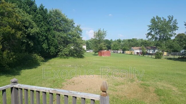 Building Photo - 87 Patriots Way
