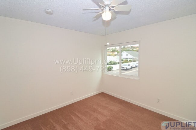 Building Photo - 4 Bed 3 Bath House in Spring Valley w/ Washer + Dryer and 2-Car Garage