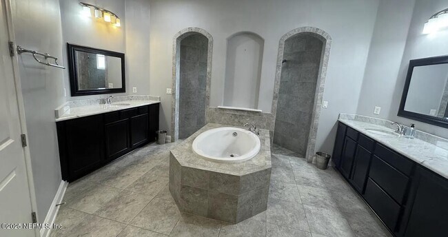 Building Photo - 4763 Yacht Ct