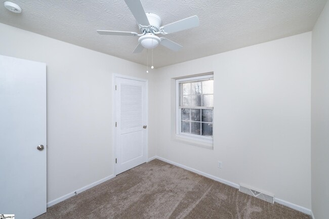 Building Photo - 125 Newgate Dr