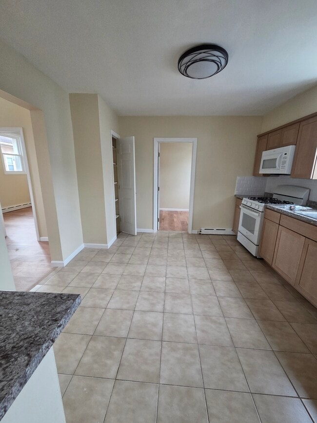 Building Photo - 141 Jackson Ave