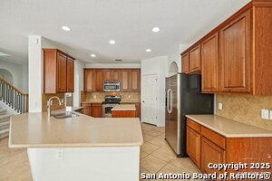 Building Photo - 212 White Trail