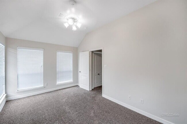 Building Photo - 126 Detering St