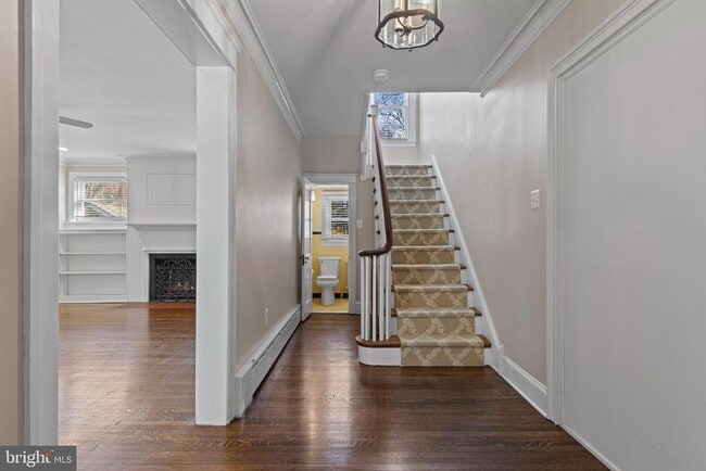 Building Photo - 1224 Lancaster Ave