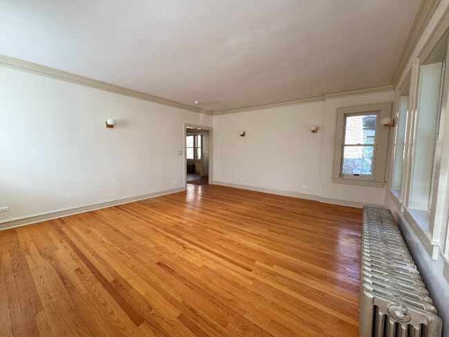 Building Photo - 3426 N Keeler Ave