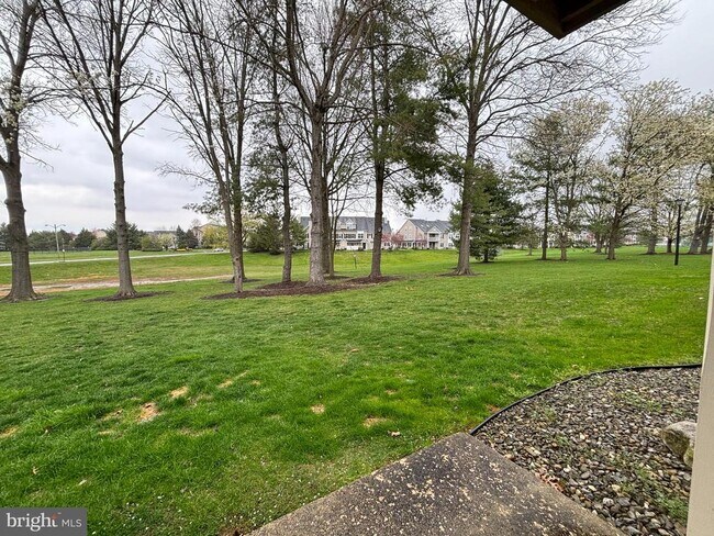 Building Photo - 903A Sedgefield Dr