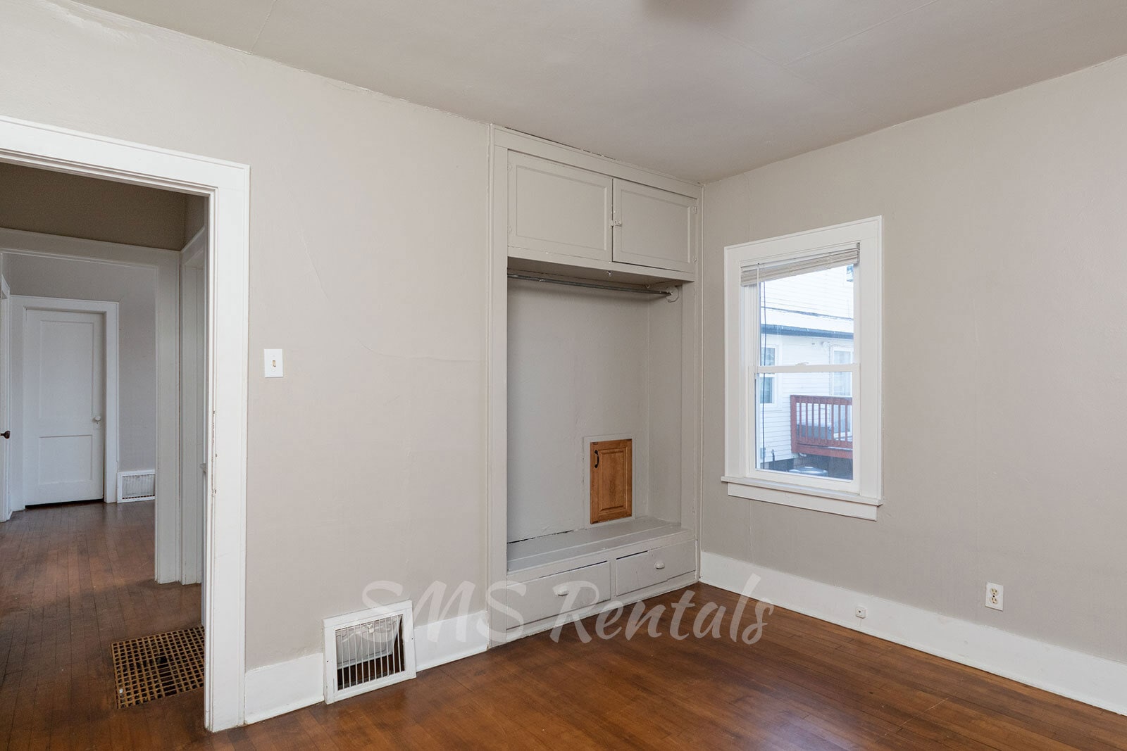 Building Photo - 319 Fink St