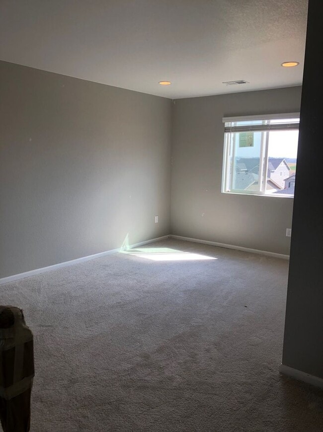 Building Photo - 1105 Blue Bell Rd