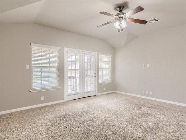 Building Photo - 3101 Davis Ln