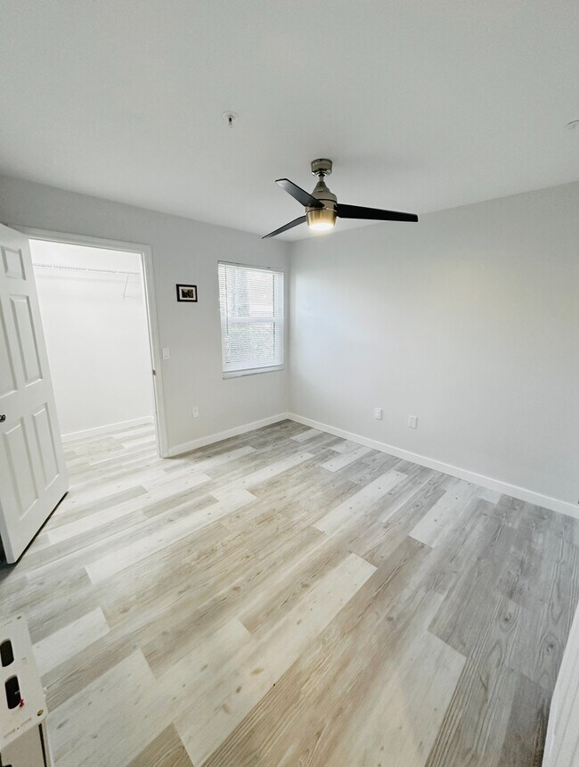 Building Photo - 2400 Feather Sound Dr
