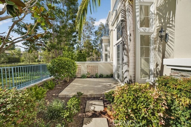 Building Photo - 3 Chandon