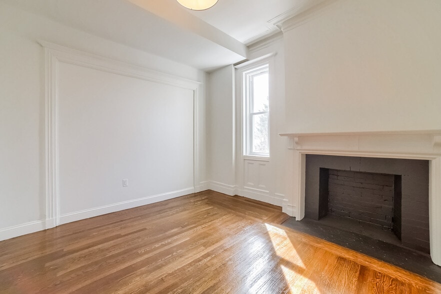 Bedroom 2 - 495 Orange St