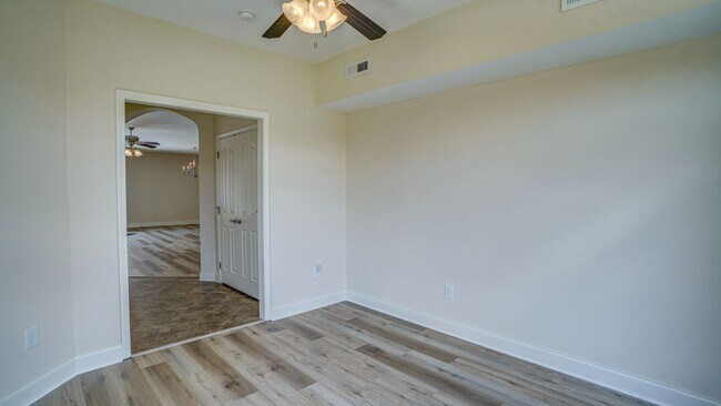 Building Photo - 1440 Hatterdale Farm Rd