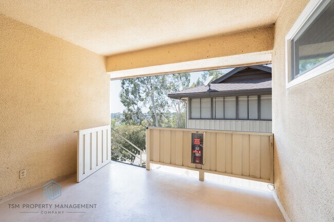 Building Photo - 2 Bedroom 2 Bath Condo in Pasadena!