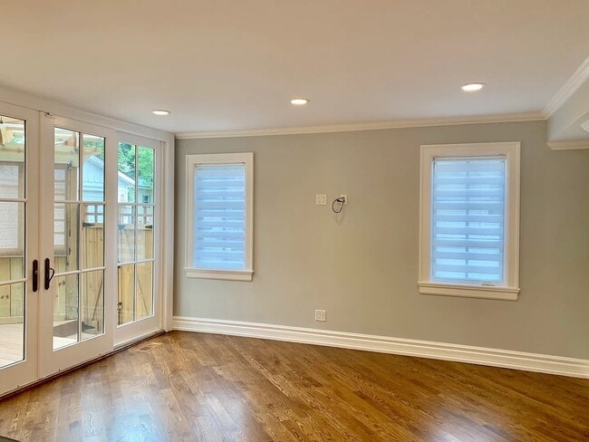 Building Photo - 131 Montgomery Ln