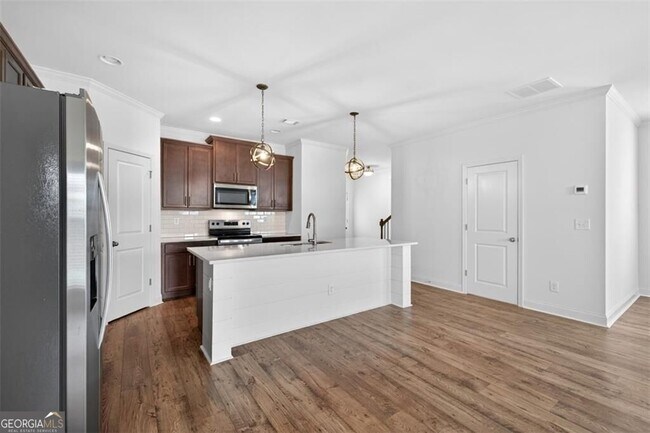 Building Photo - 5524 Garens Way